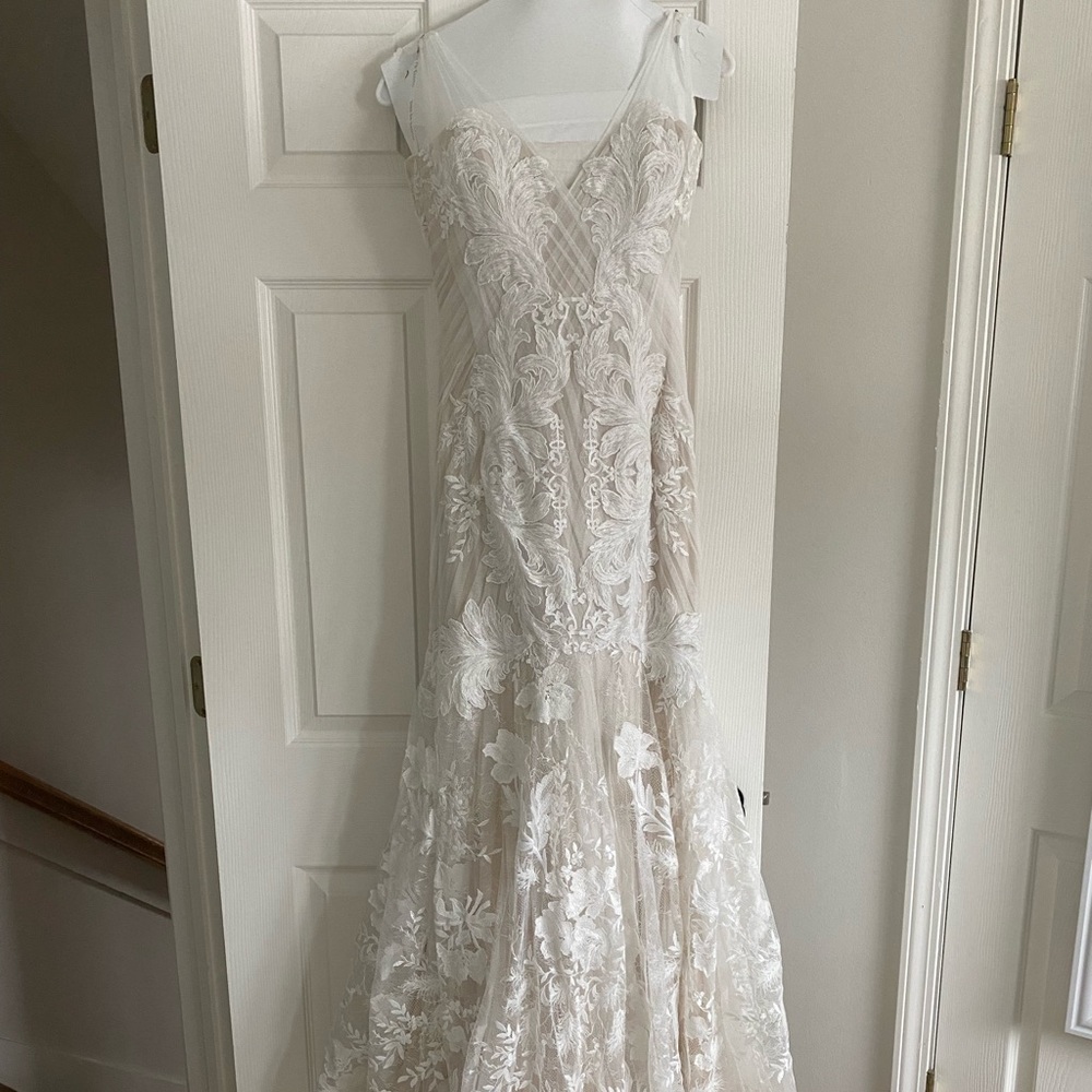Ines Di Santo Lace, Ivory Wedding Dress - Picture 1 of 13